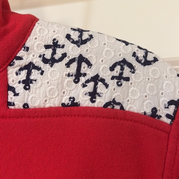 Ladies Vineyard Vines Red Shep Shirt. White eyelet shoulders navy anchors. Large - Picture 3 of 5